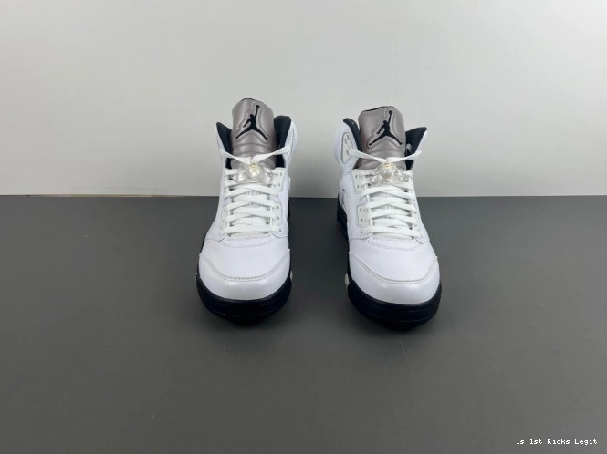 'WHITE AIR JORDAN DD0587-110 5 BLACK' RETRO 0727